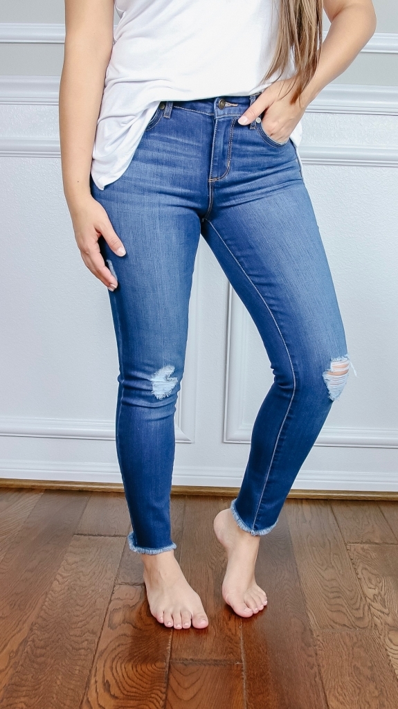 Sofia Jeans by Sofia Vergara Women's Sofia Skinny Destroyed Hem