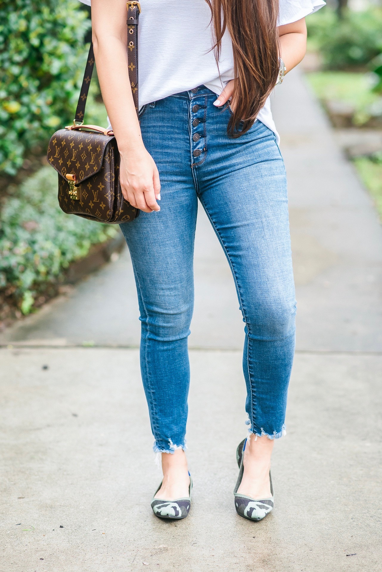 High Rise Pants + 5 Comfortable Pairs of Flats | LuxMommy | Houston ...